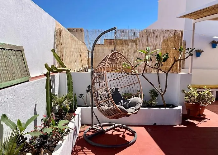 Andalusian House - At 85 Meters - Terrace بيت للعطل مالقة